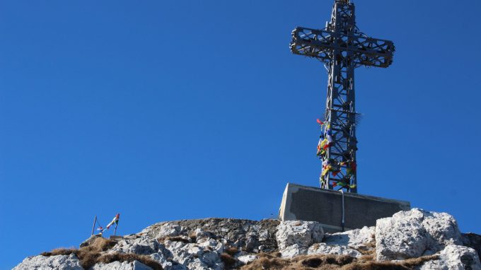 Ha 100 anni la Croce sul Resegone