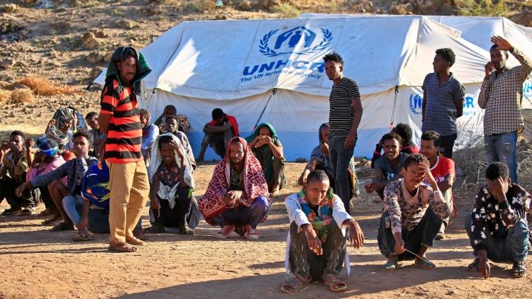 Migranti e rifugiati, le fatiche non vincono la speranza