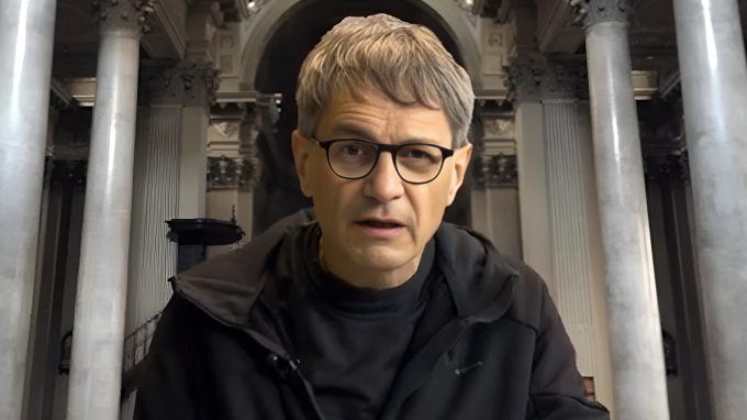 Lunedì 15 dicembre 2025 | don Davide Caldirola commenta il Vangelo del giorno