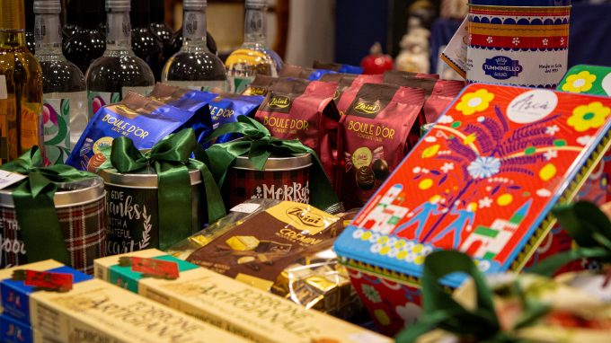 Regali belli, buoni e solidali: torna l’ArchéNatale