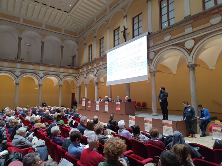 Il convegno "Sinodalità e Carità. Il servire che ci unisce"