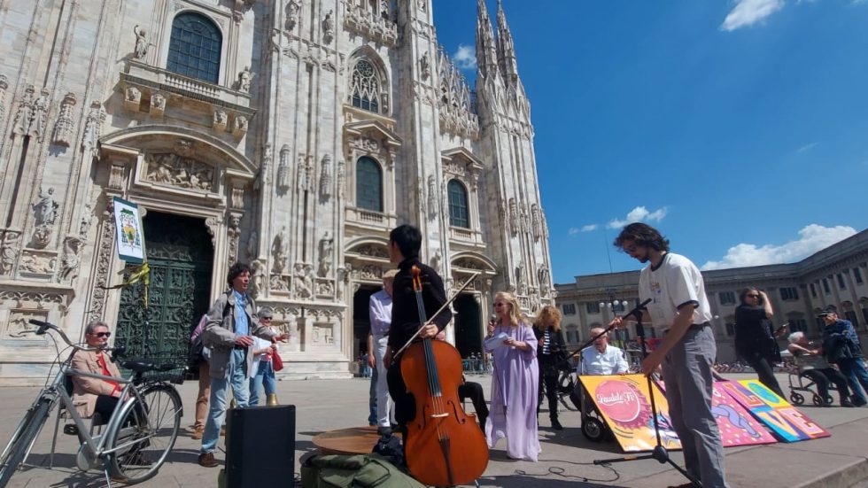 Anteprima "ecologica" ai Dialoghi: in Duomo con la bicicletta dell'Arcivescovo
