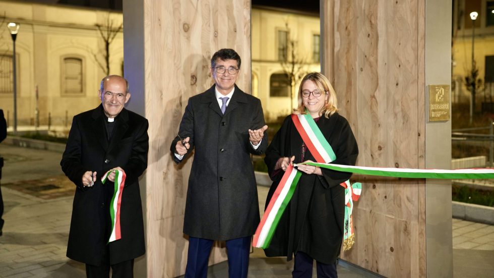 Inaugurazione porta della speranza san vittore L'inaugurazione della Porta della Speranza (Foto Cherchi/chiesadimilano.it)