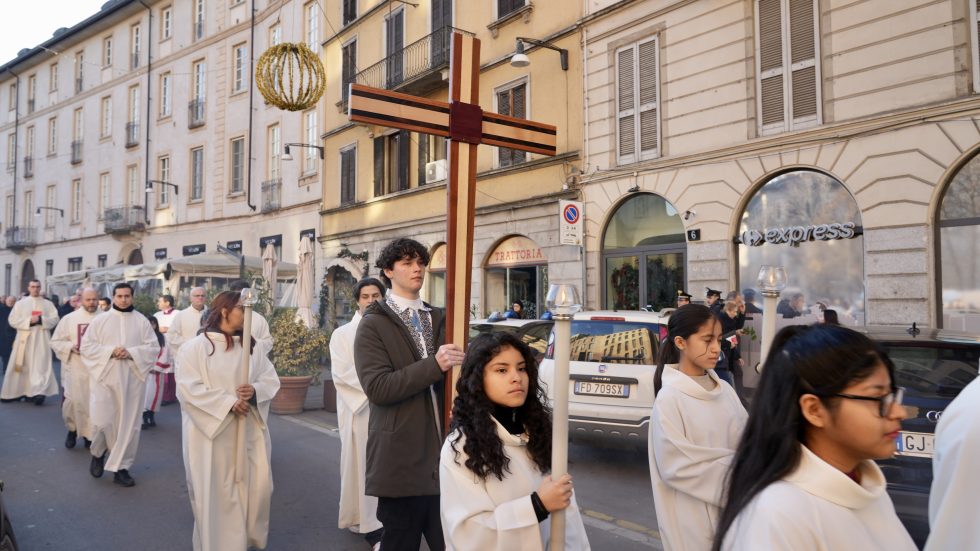 image00043-980×551 La processione con la Croce della Chiesa dalle Genti all'inizio del Giubileo