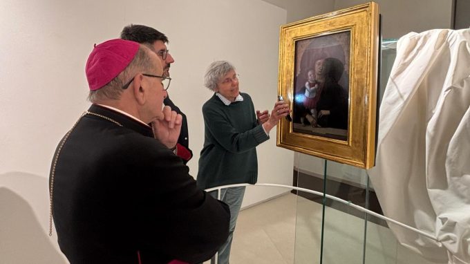 L’Arcivescovo visita la mostra «Capolavoro per Lecco»
