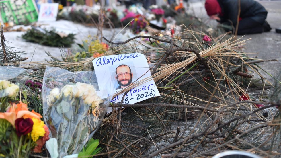 L’Arcivescovo di Minneapolis: «I migranti restano chiusi in casa, la partecipazione alla Messa è crollata»