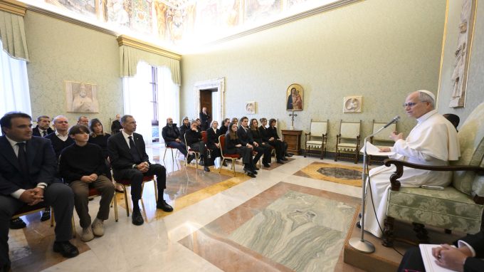 Leone XIV ai familiari delle vittime di Crans Montana: «Il vostro cuore è trafitto»