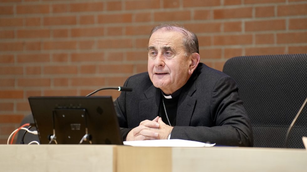 Delpini consigli diocesani Mons. Mario Delpini (foto Andrea Cherchi)
