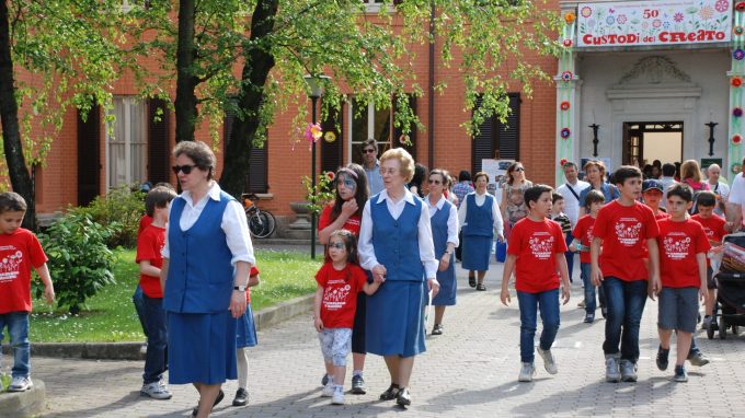 Sorelle Minime Oblate, testimoni della carità verso i piccoli