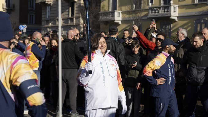 Elena Beccalli tedofora: «I valori dello sport sono gli stessi dell’educazione»