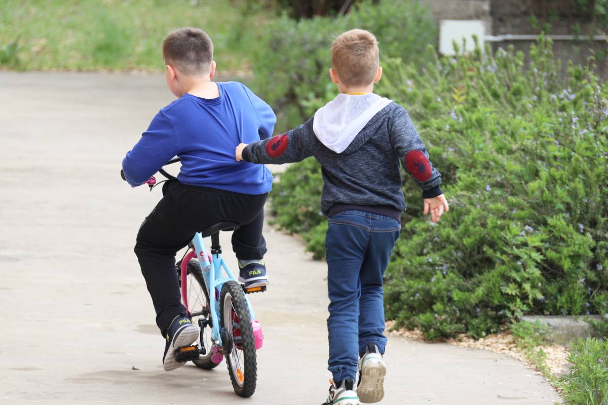 Ragazzi ucraini accolti a Monlué (foto Andrea Cherchi)