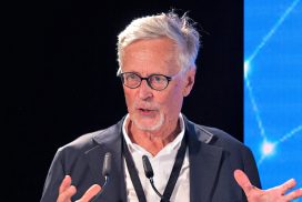 Derrick De Kerckhove:  i “Datacy” e il problema del senso, comunicare e condividere l’umano