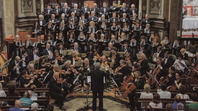 Quaresima: la grande musica classica in tournée nelle chiese dell’Altomilanese con lo Stabat Mater