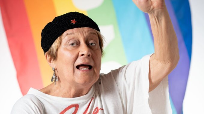 A San Donato Milanese la mostra fotografica “L’età in fiore” di Pier e Sara Spimpolo