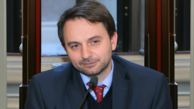 Palano: «Bossi, uomo del popolo, esibiva le sue origini con raffinatezza nel condurre dinamiche politiche»