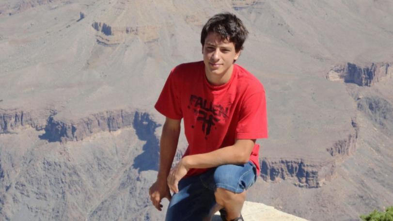 Il Servo di Dio Marco Gallo, in una foto tra le amate montagne durante una vacanza negli Stati Uniti