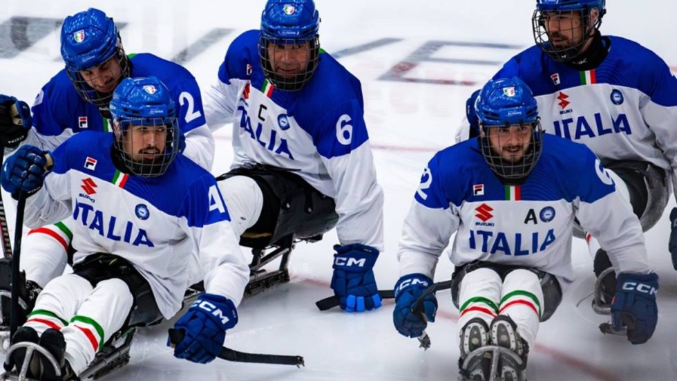 Atleti della Nazionale italiana di Para Ice Hockey, disciplina che si disputerà a Milano (foto Comitato Italiano Paralimpico)