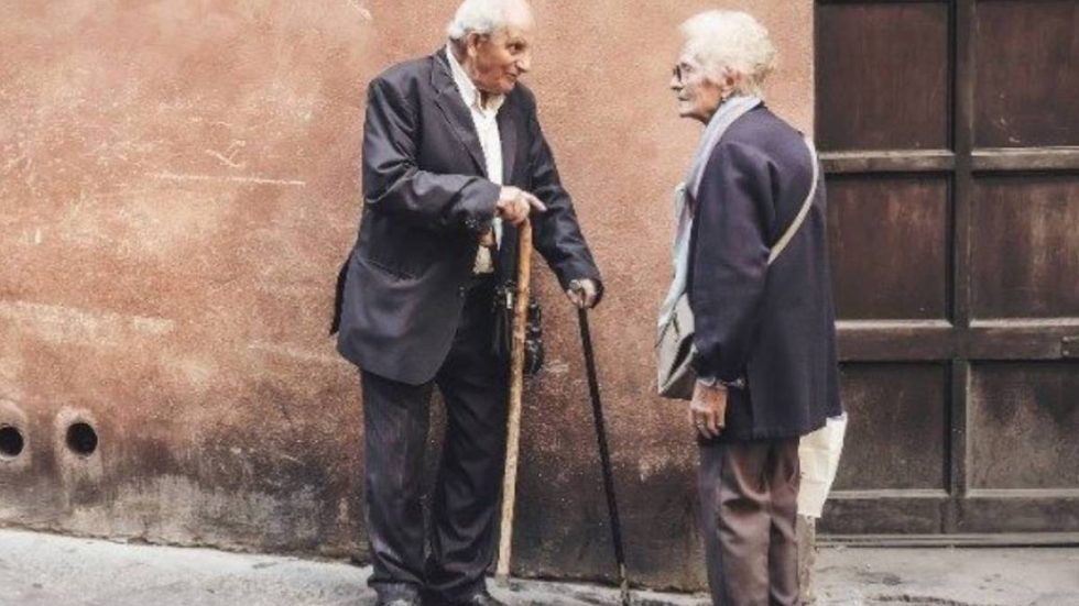 anziani (foto Vatican News)