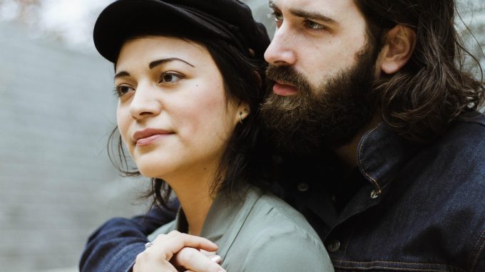 La coppia sola muore o, al limite, sopravvive