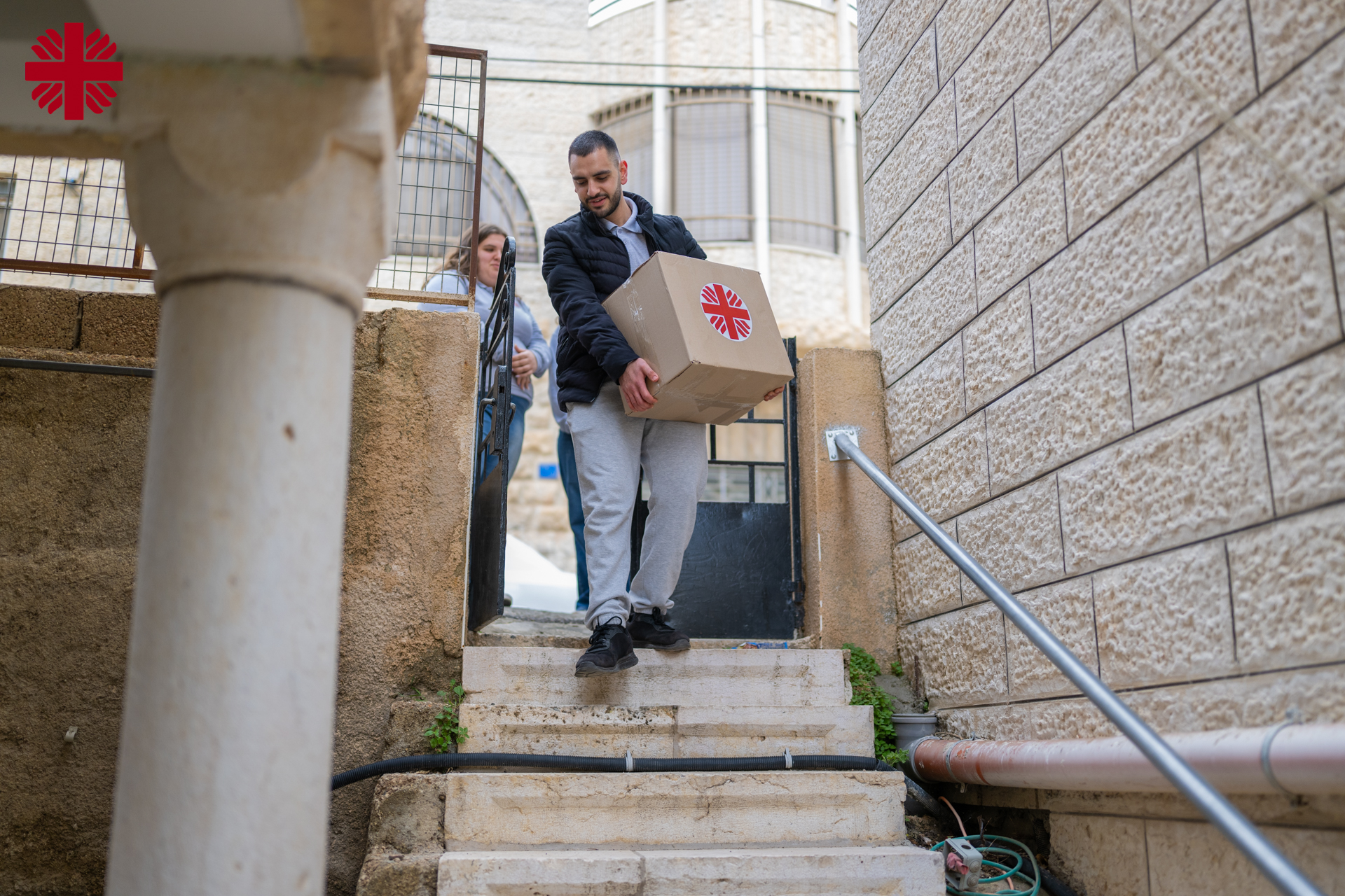 Caritas Gerusalemme: aiuti a istituti per anziani e disabili