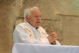 Milano, Messa dalle Marcelline per gli 80 anni di don Luigi Galli