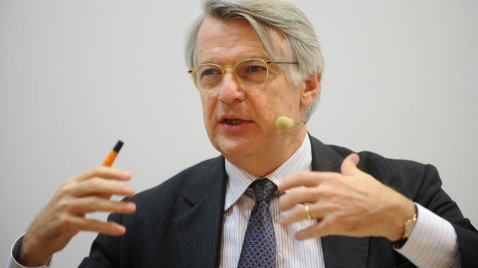 “La Bibbia che non ti aspetti”: Ferruccio De Bortoli al Teatro degli Angeli di Milano