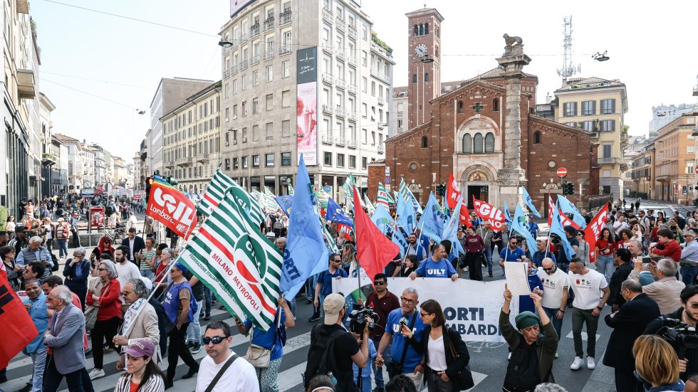 Lavoro, il grande blocco dei salari italiani
