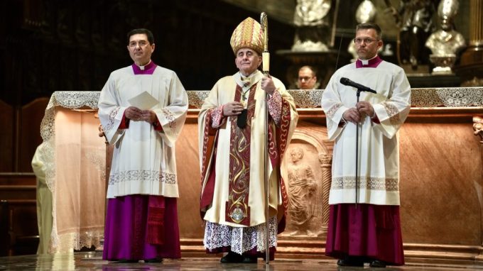 Mentre c’è chi semina morte, la Chiesa costruisce la pace