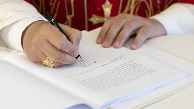 «Magnifica humanitas», prima enciclica di Leone XIV