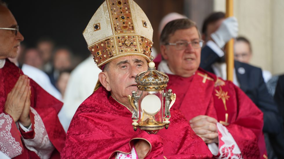 Corpus Domini 2025 (Cherchi) L'Arcivescovo al Corpus Domini dello scorso anno (foto Andrea Cherchi)