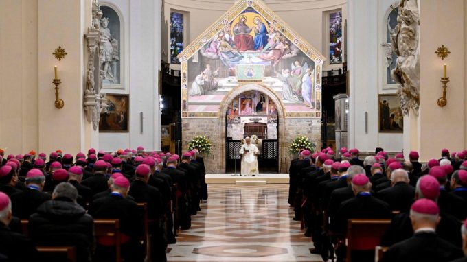 La Cei a papa Leone XIV: «Essere profezia di pace, per noi una consegna pastorale»