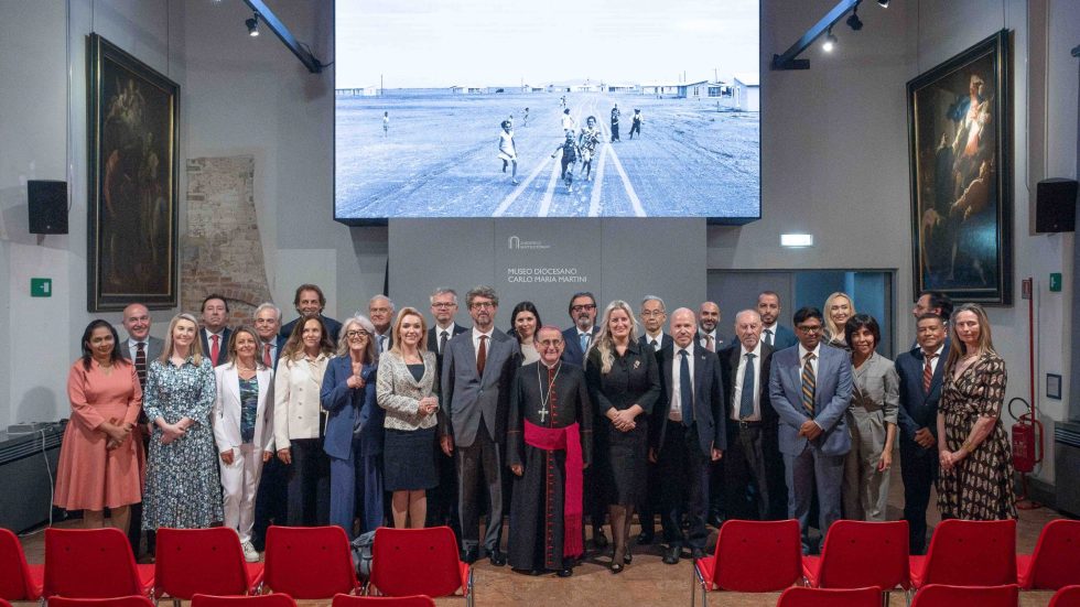 L’Arcivescovo incontra il Corpo consolare