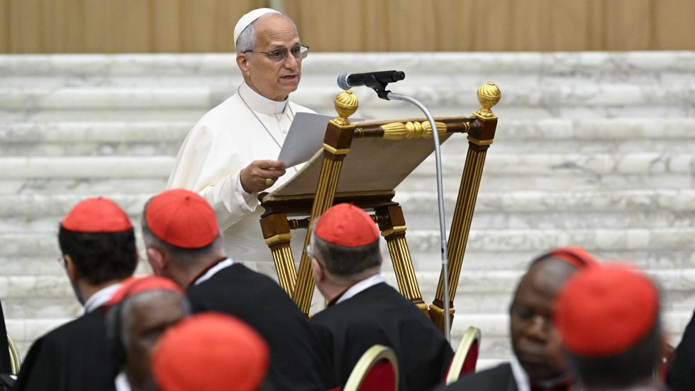 Papa Leone apre il secondo Concistoro straordinario (Foto Vatican Media/SIR)