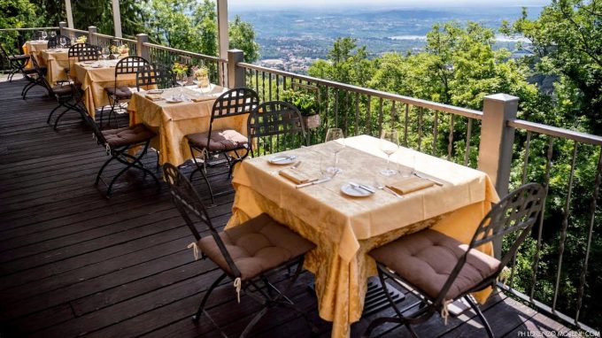 I venerdì di agosto al Sacro Monte: aperitivo al Colonne e visita alla Casa Museo Pogliaghi
