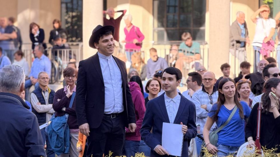 Ftg 1 Seminaristi a Venegono in occasione della festa dell'1 maggio scorso (Agenzia Fotogramma)