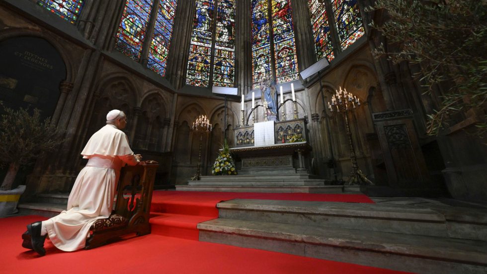 Papa Leone Leone XIV nella Cattedrale di Santo Stefano in Francia (Foto Vatican Media/SIR)
