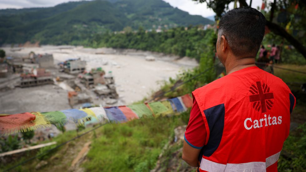 Nepal, un mese dopo: gli aiuti della Caritas