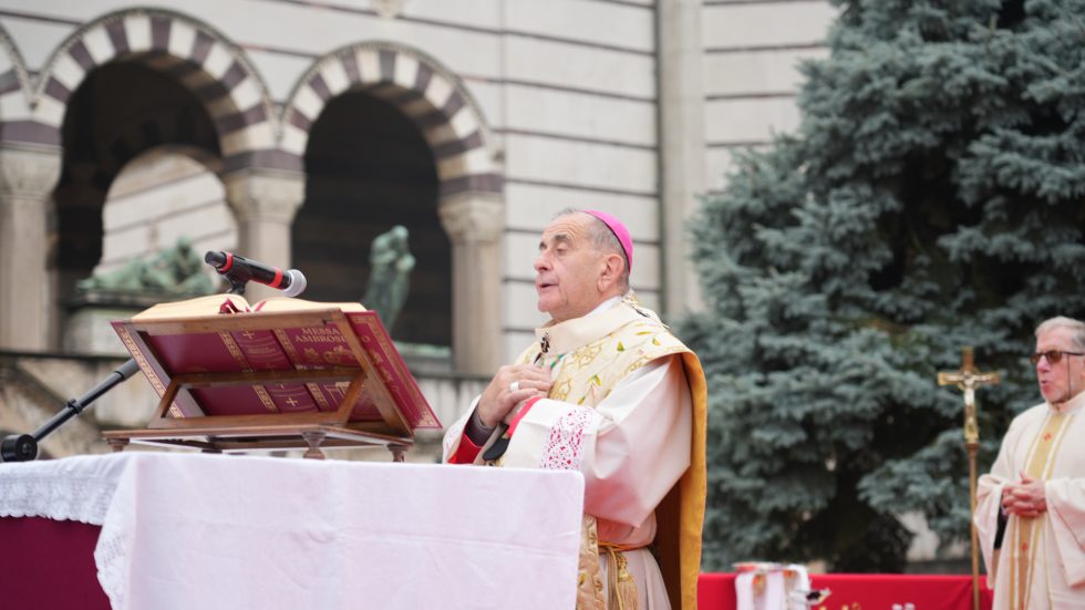 Commemorazione dei Defunti, Messe nei Cimiteri e in Duomo