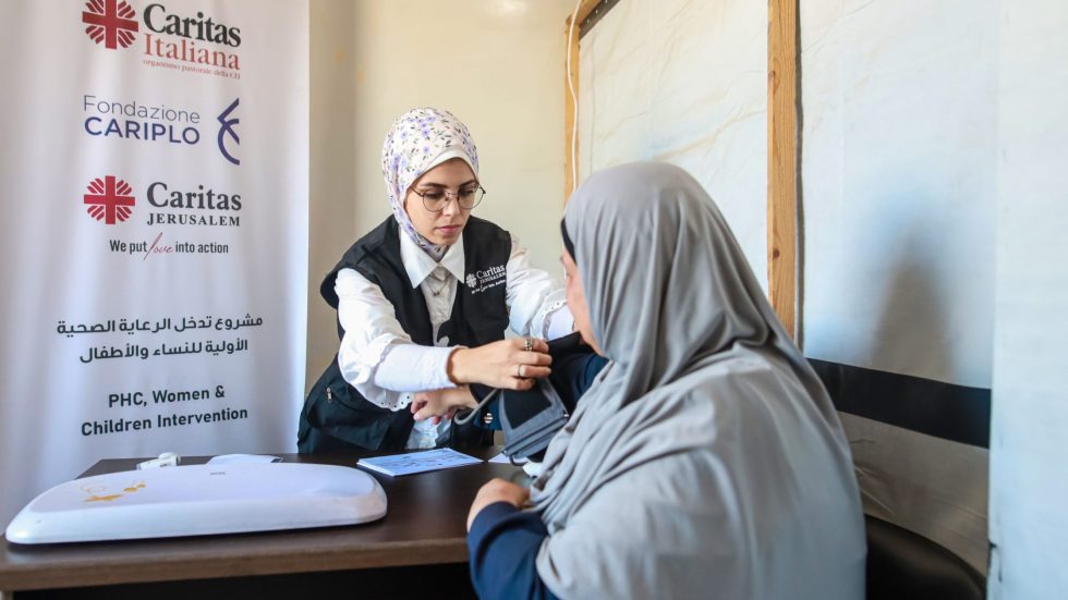 Terra santa Una visita medica in una clinica di Gaza sostenuta da Caritas Ambrosiana (Foto Caritas Ambrosiana)